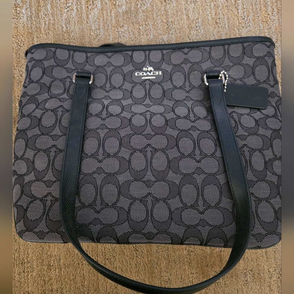 Coach Otun Signature Top Tote